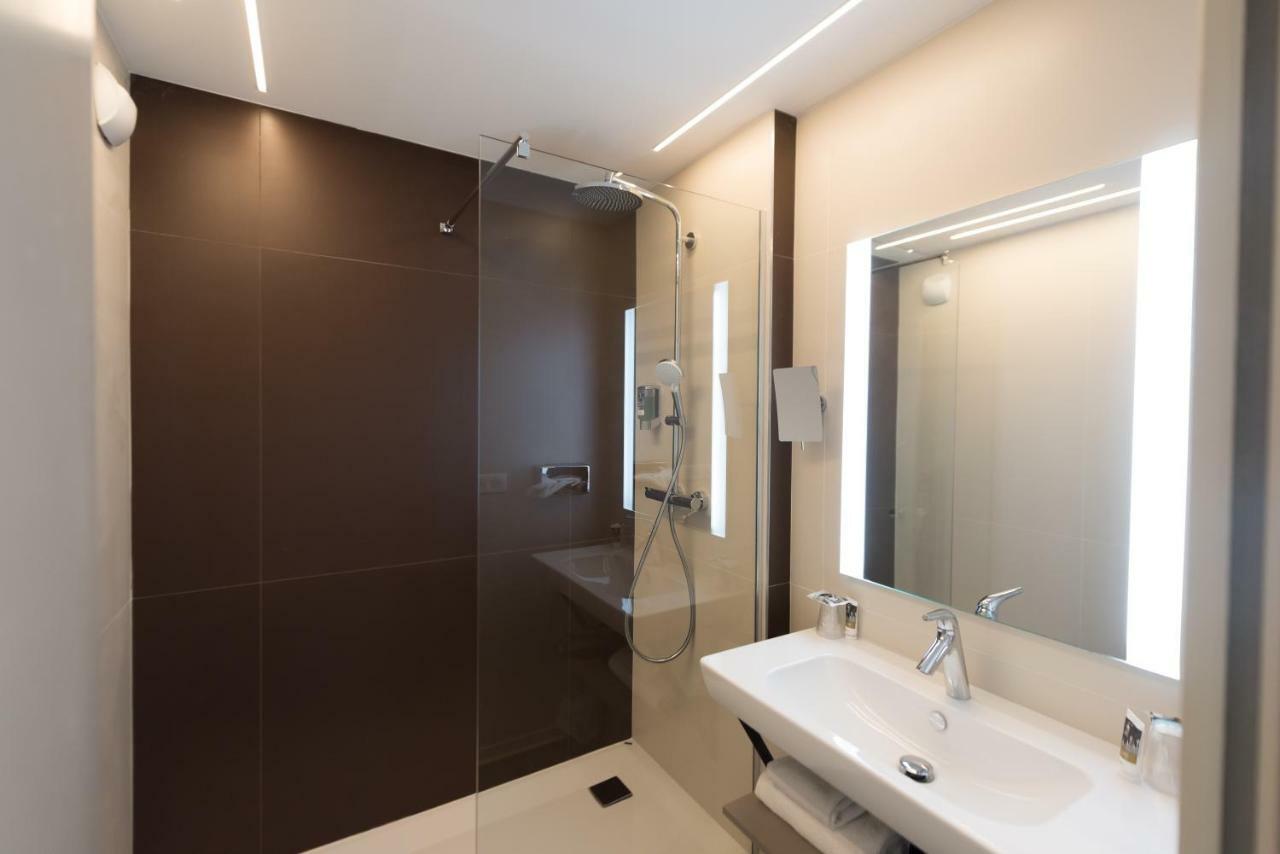 Ussac Mercure Brive מראה חיצוני תמונה